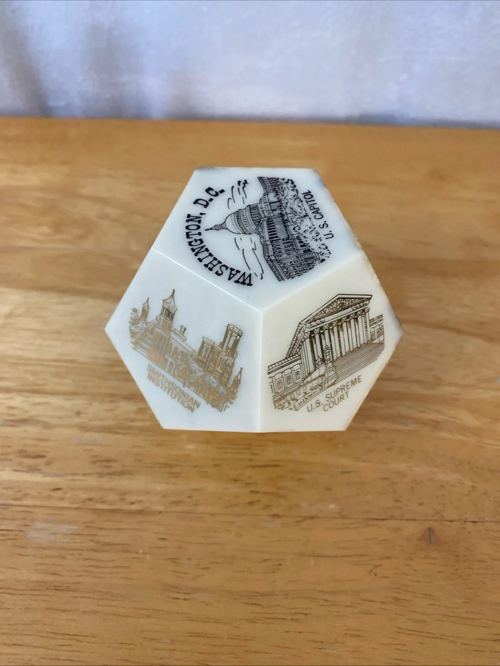 Vintage Washington D.C. Landmarks Paperweight Souvenir Dodecahedron